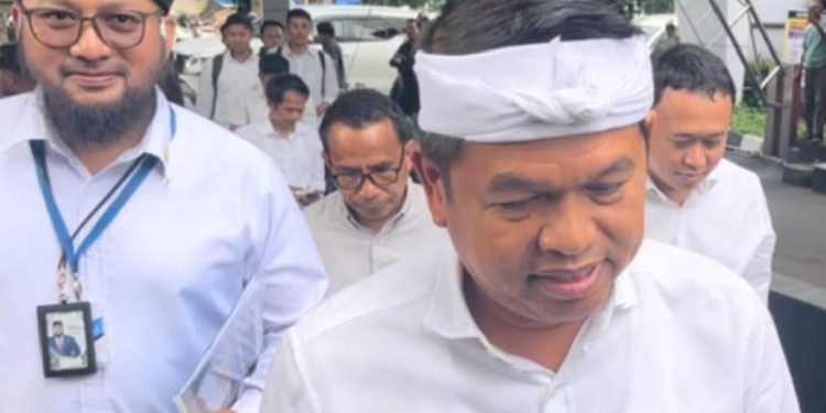 Dicari-cari Prabowo, KDM Beri Kabar Sedang Padamkan Karhutla Ciremai